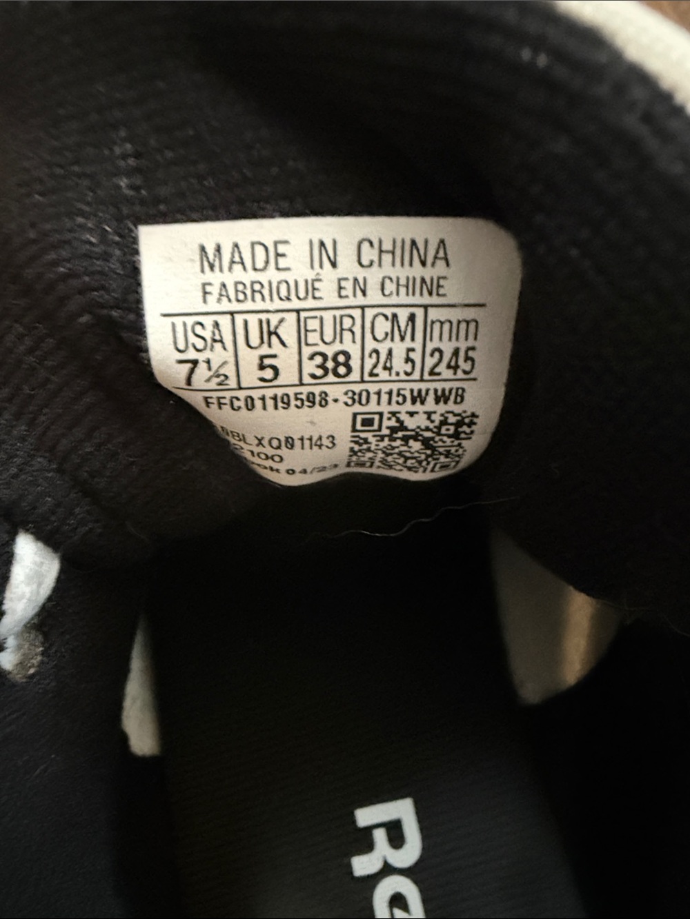 Reebok White and Black Low-Top Sneakers - Picture 2 of 6